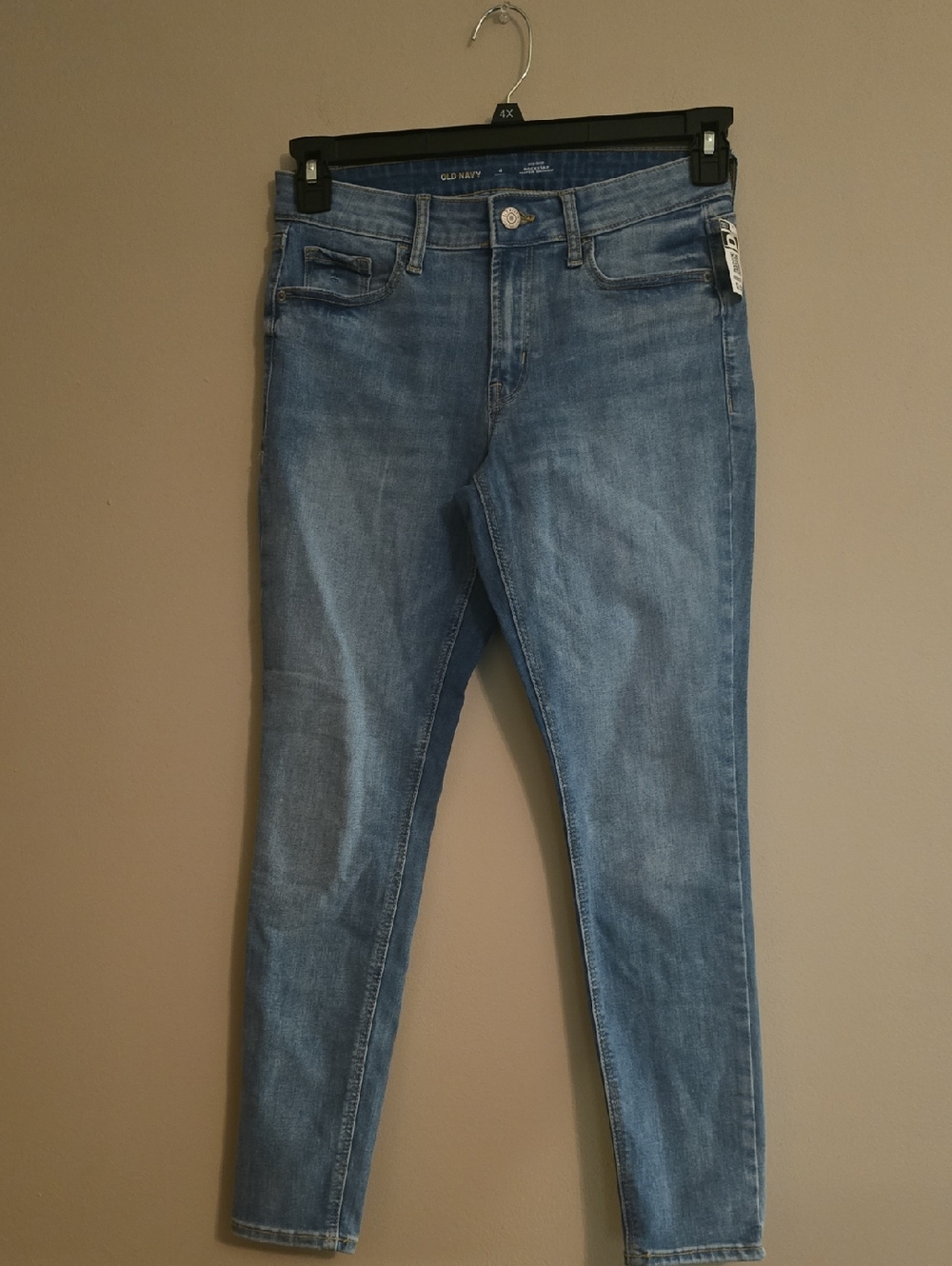 New Old Navy Women's Size 4 Short Light Wash Rockstar Super Skinny Jeans